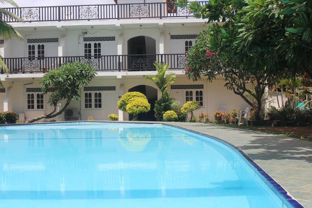 Navro Beach Resort Panadura Εξωτερικό φωτογραφία