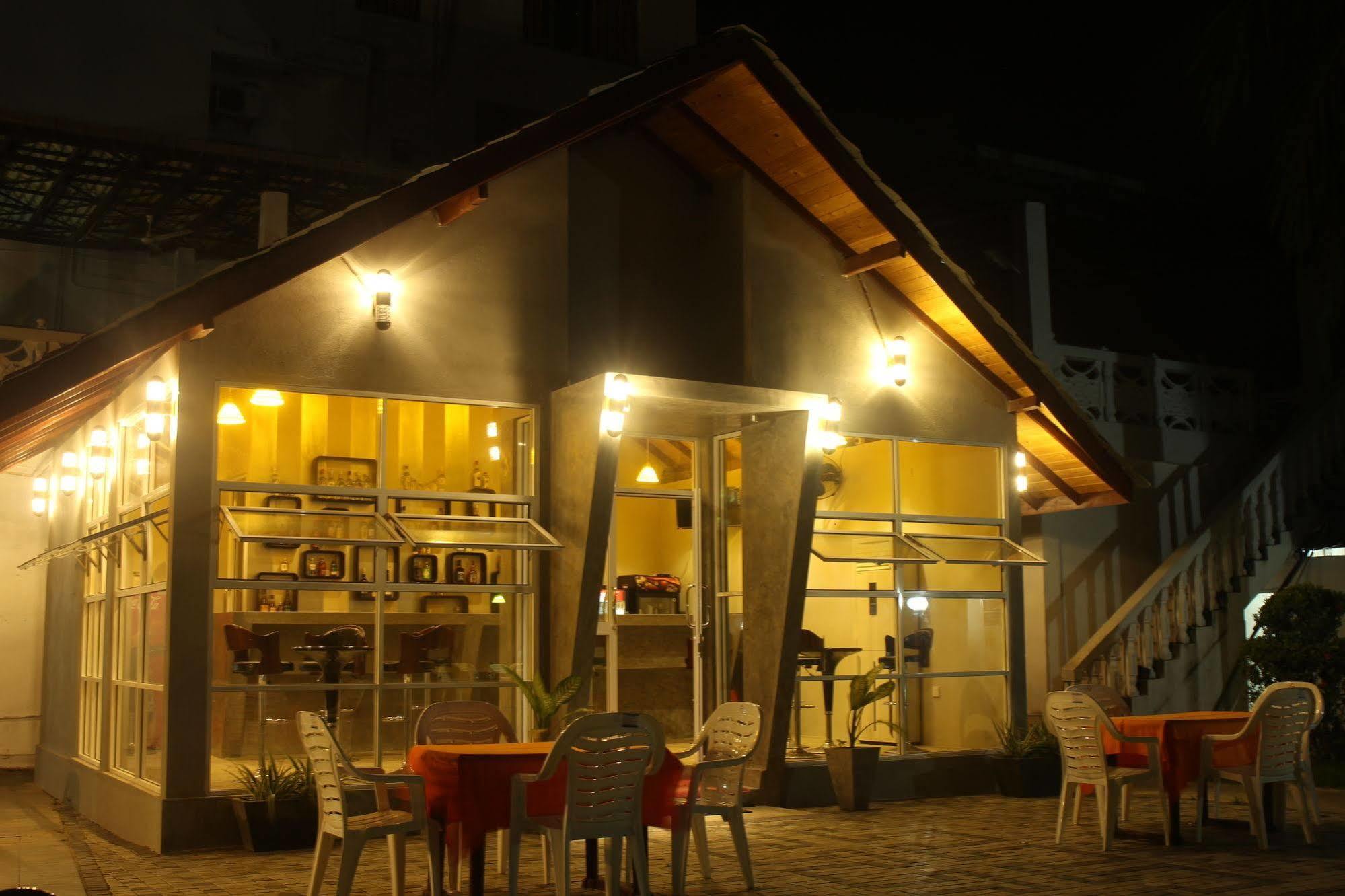 Navro Beach Resort Panadura Εξωτερικό φωτογραφία